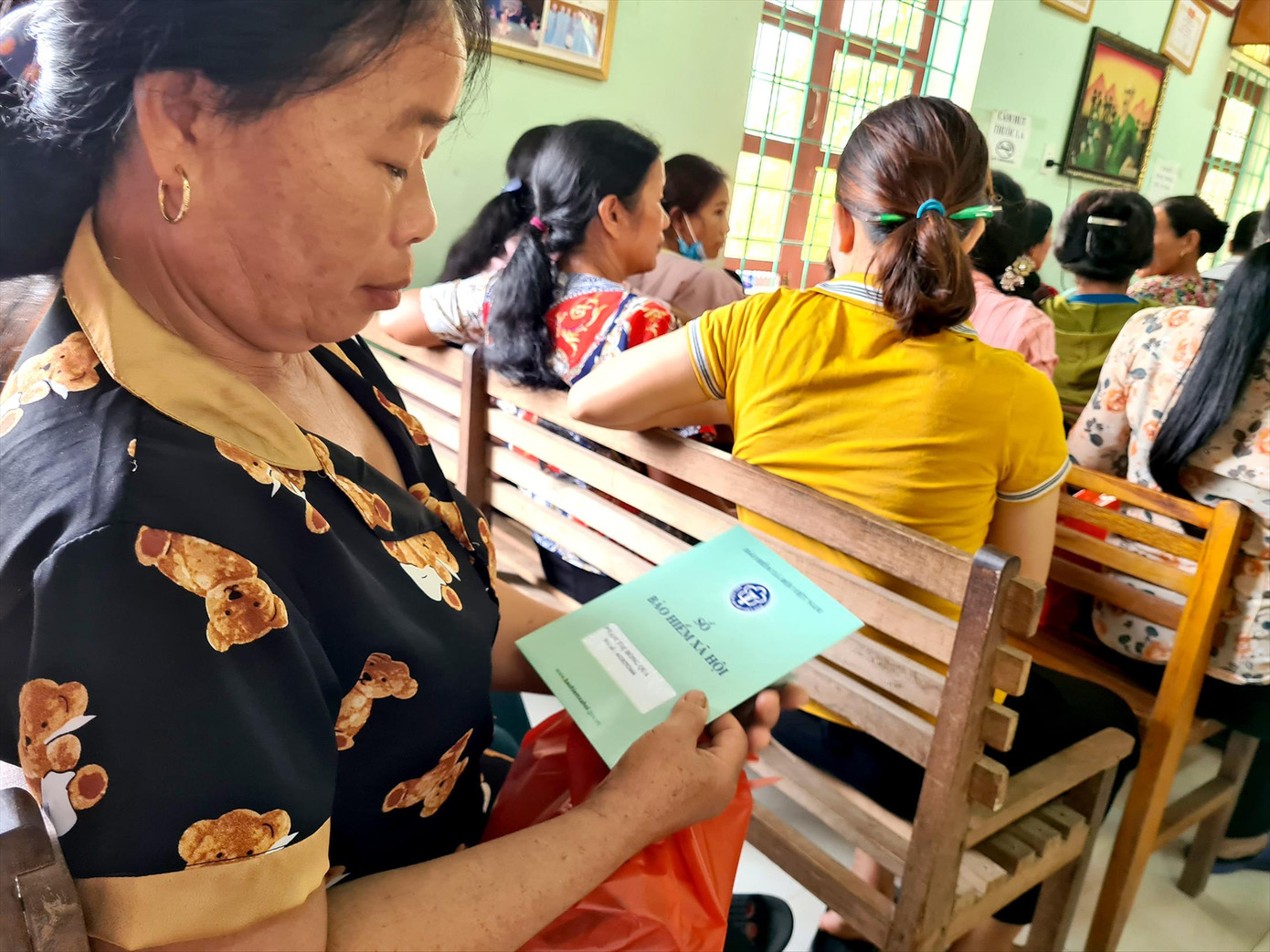 Giảm số năm đóng BHXH để có lương hưu giúp nhiều người có cơ hội nhận lương khi hết tuổi lao động Ảnh minh họa: Phạm Thanh Giảm số năm đóng BHXH để có lương hưu giúp nhiều người có cơ hội nhận lương khi hết tuổi lao động Ảnh minh họa: Phạm Thanh