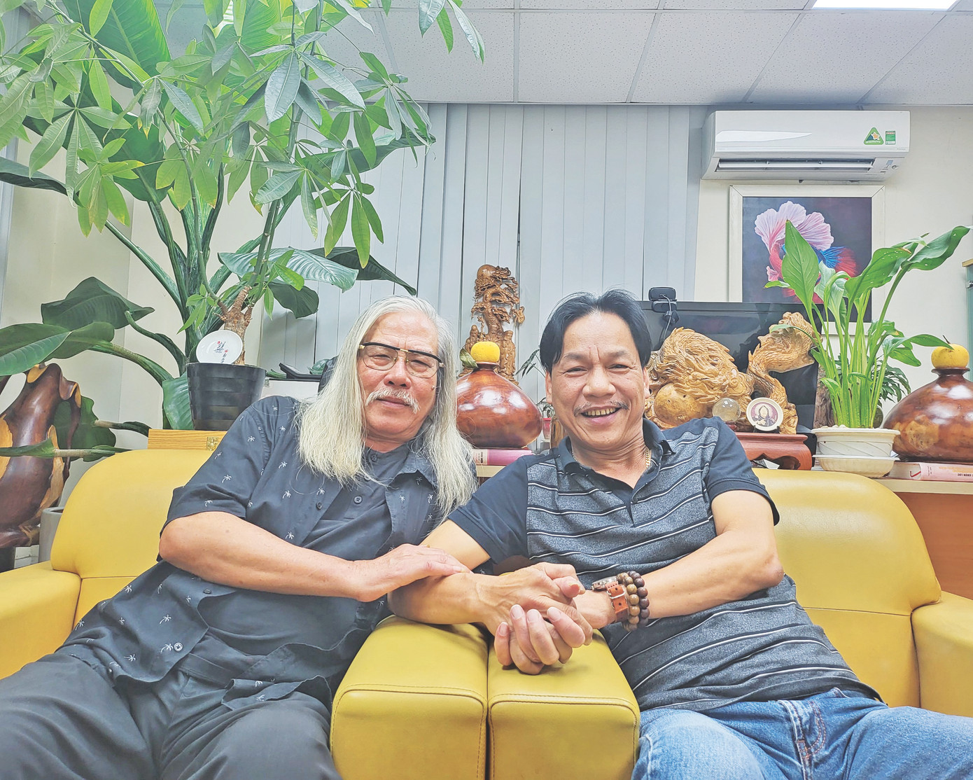 Nhà báo Minh Toản cùng nhà báo Xuân Ba Nhà báo Minh Toản cùng nhà báo Xuân Ba