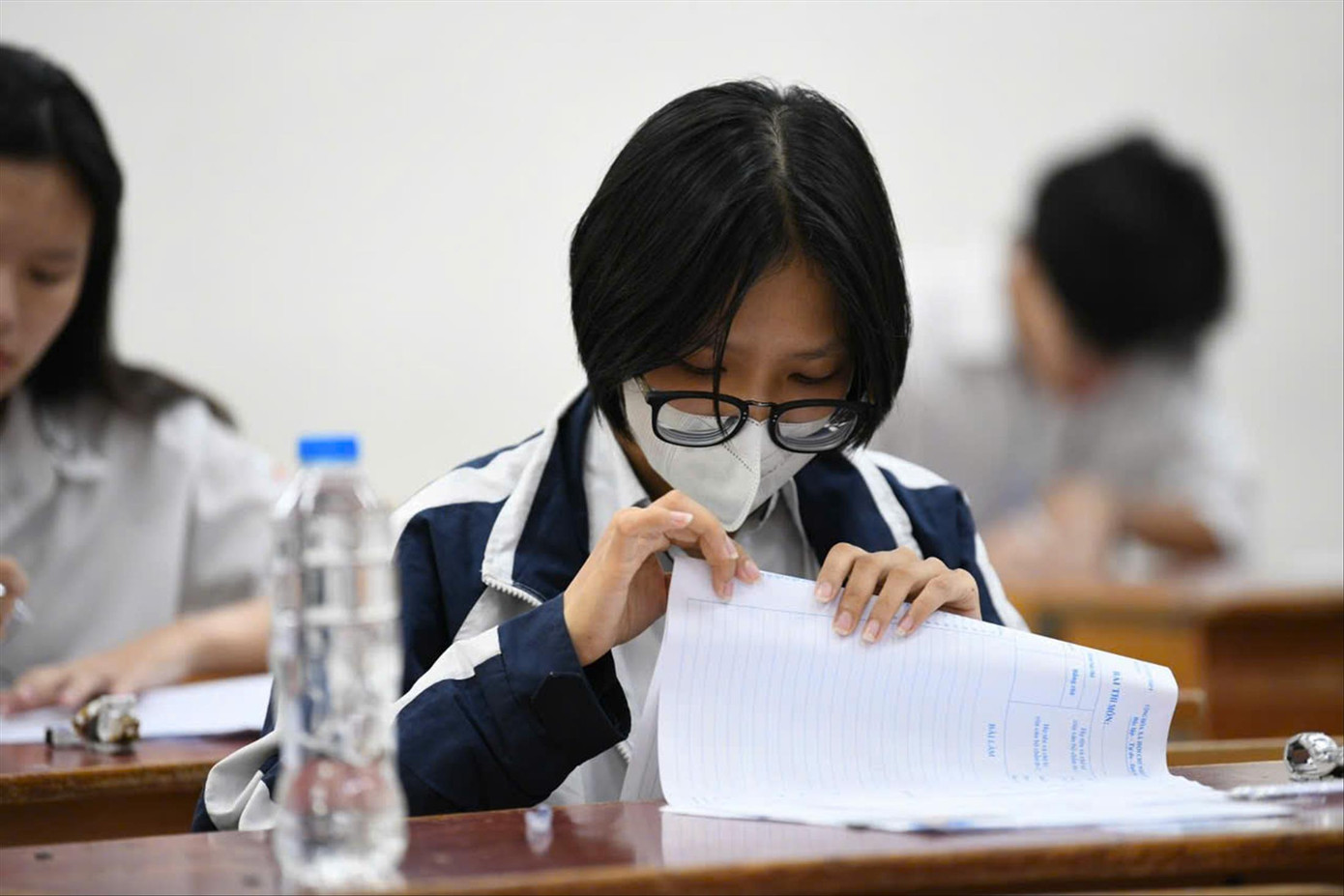 Học sinh thi tốt nghiệp THPT năm 2024 ở Hà Nội. Ảnh: NHƯ Ý