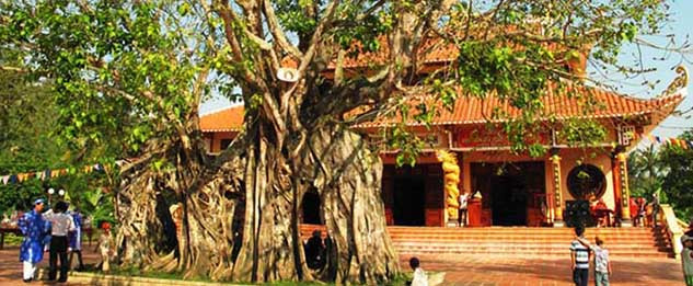 Đền thiêng Thần thành hoàng Lương Văn Chánh ở Phú Yên