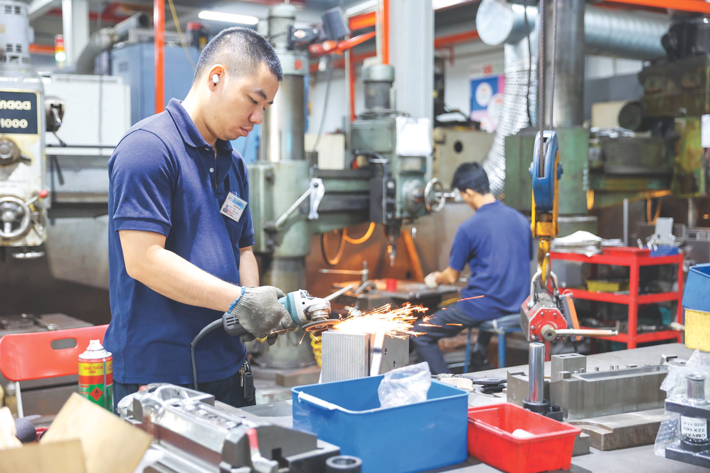 Tăng 1% năng suất lao động sẽ tăng 0,95 điểm phần trăm GDP. Ảnh: Như Ý. Tăng 1% năng suất lao động sẽ tăng 0,95 điểm phần trăm GDP. Ảnh: Như Ý.