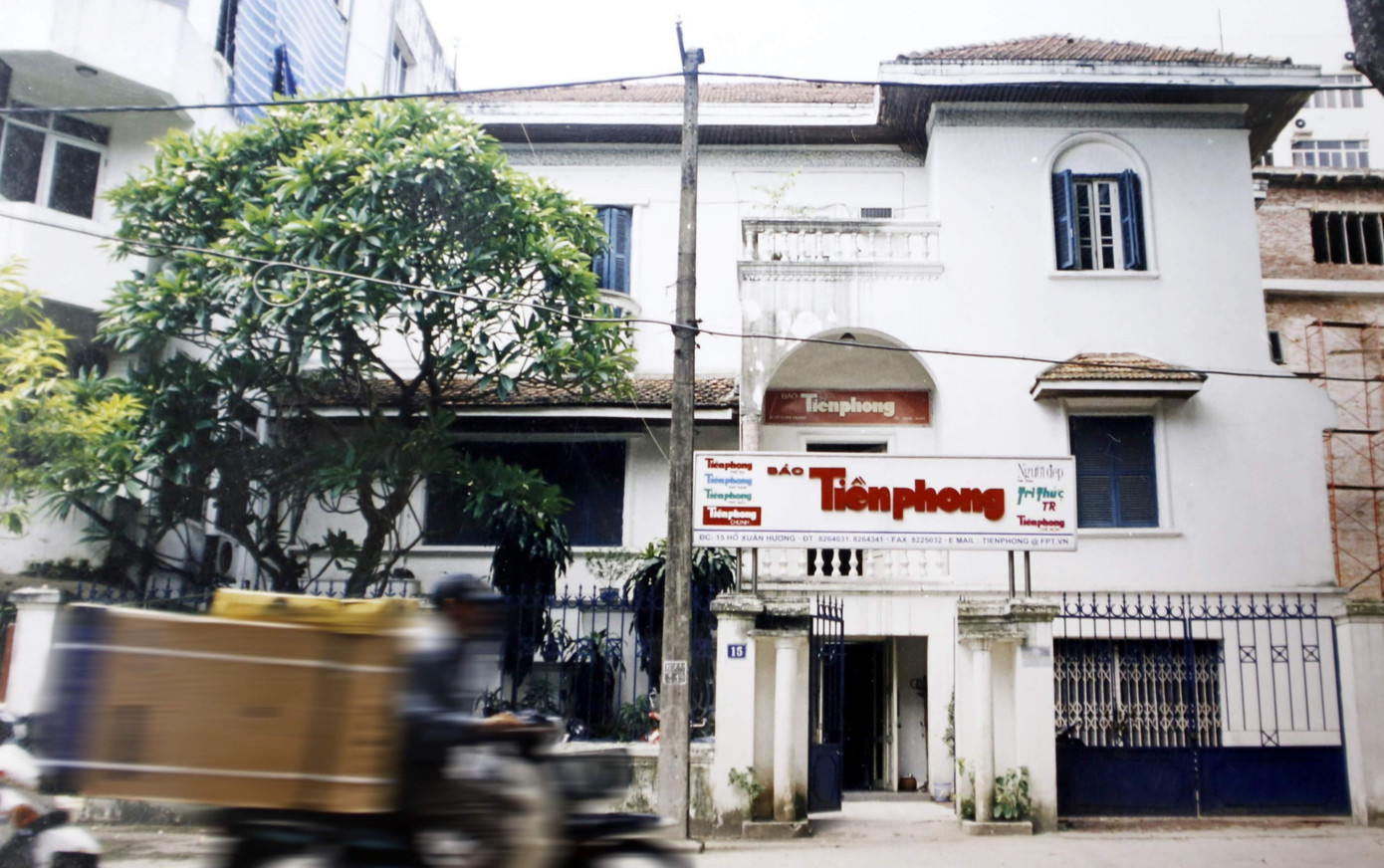 Biệt thự 15 Hồ Xuân Hương của BS Nguyễn Văn Luyện sau là Tòa soạn báo Tiền Phong (thời chưa xây mới).