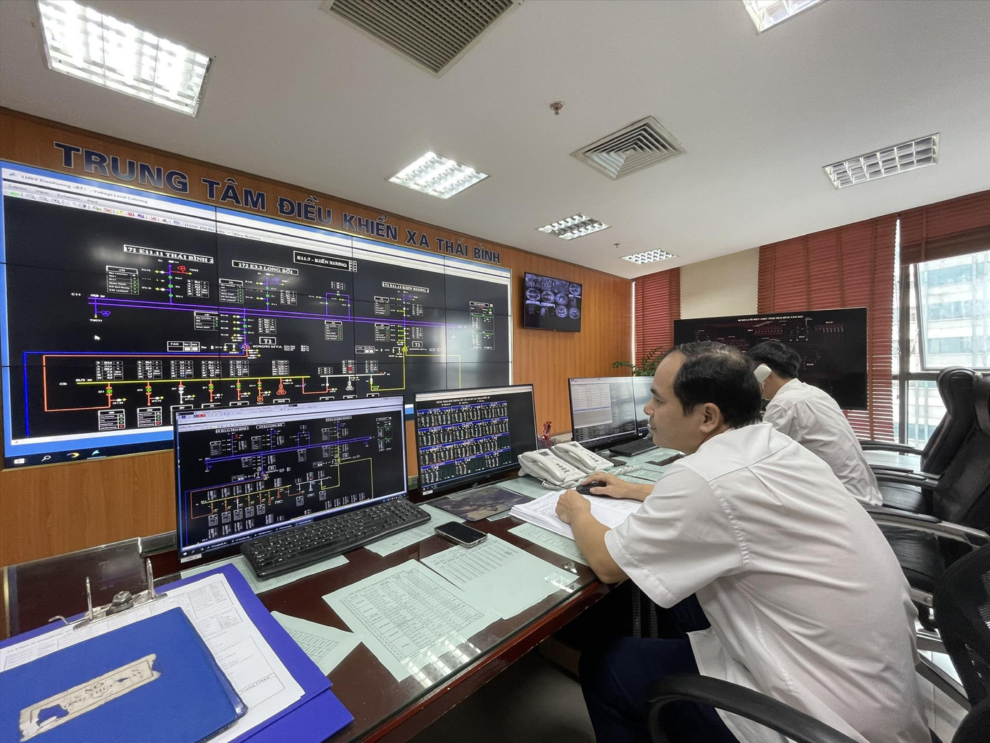 EVN lo thiếu hàng nghìn MW điện cho miền Bắc trong các tháng 5 và 6. Ảnh: Nguyễn Bằng EVN lo thiếu hàng nghìn MW điện cho miền Bắc trong các tháng 5 và 6. Ảnh: Nguyễn Bằng