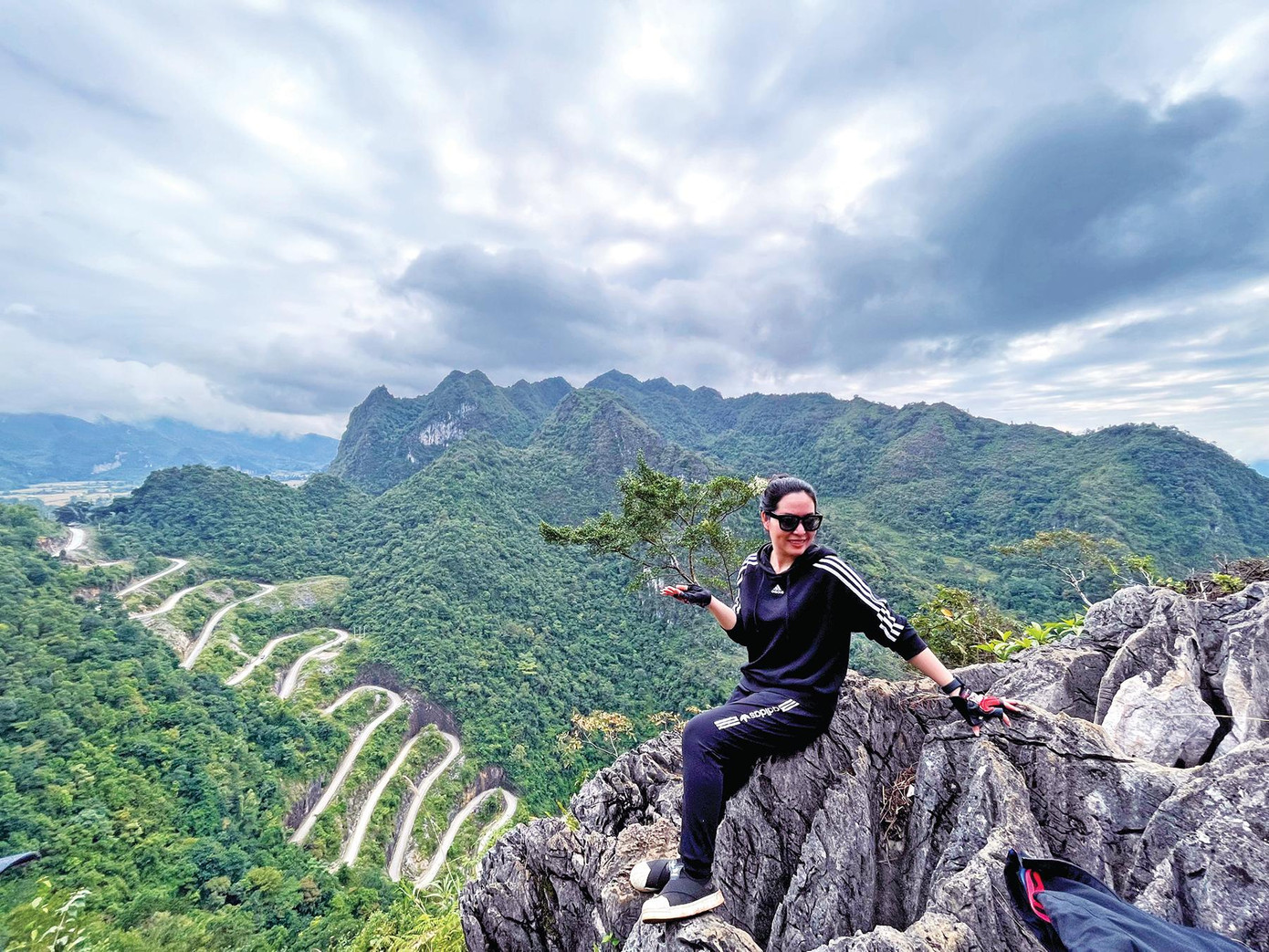 Du khách ngây ngất với dải lụa trời Mẻ Pia Du khách ngây ngất với dải lụa trời Mẻ Pia