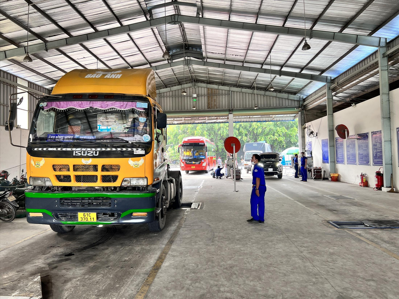 Trung tâm đăng kiểm xe cơ giới ở Bình Dương hoạt động trở lại bình thường. Ảnh: H.C