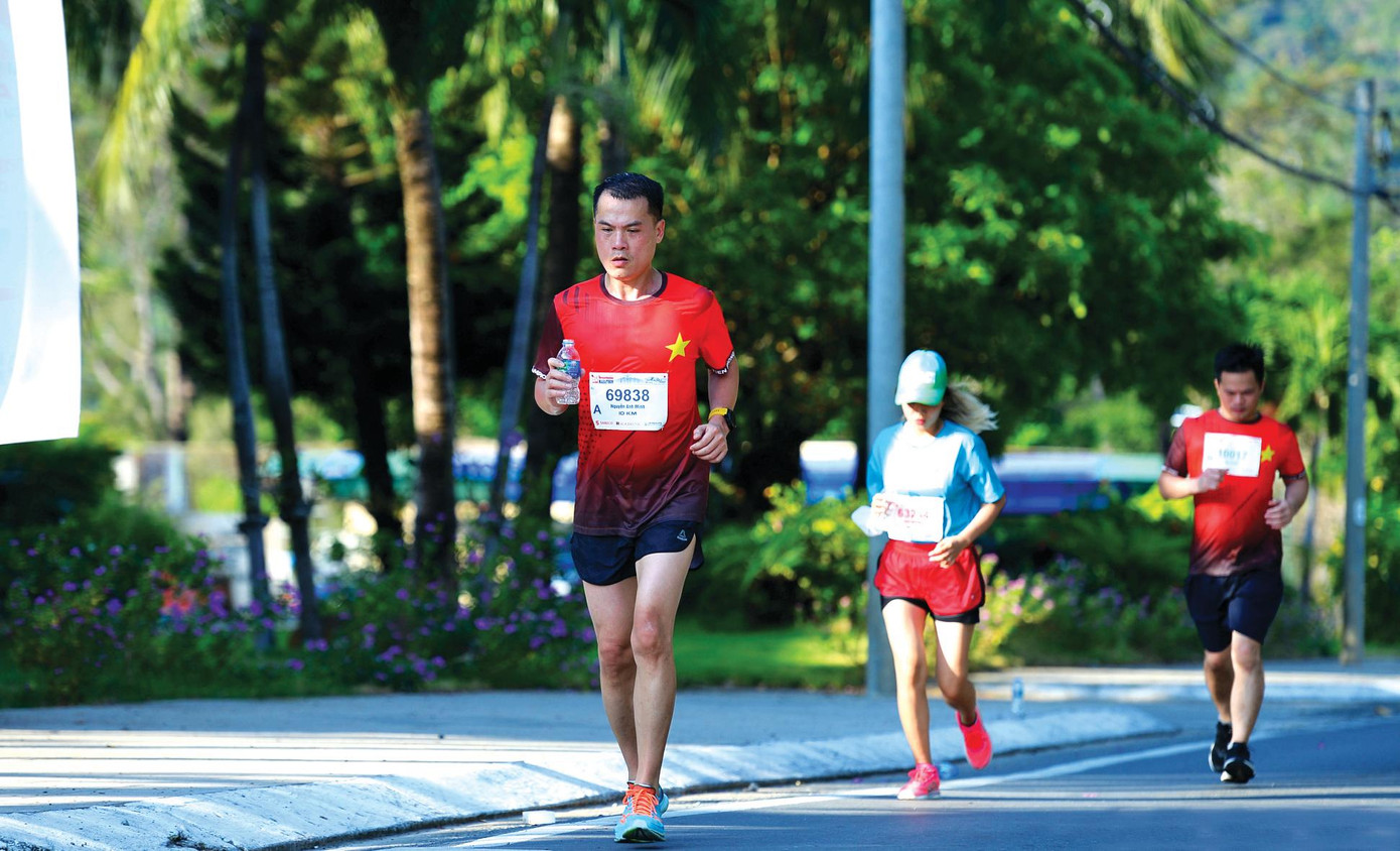 Phó Giám đốc Trung tâm HLTTQG Hà Nội Nguyễn Anh Minh thi đấu tại Côn Đảo