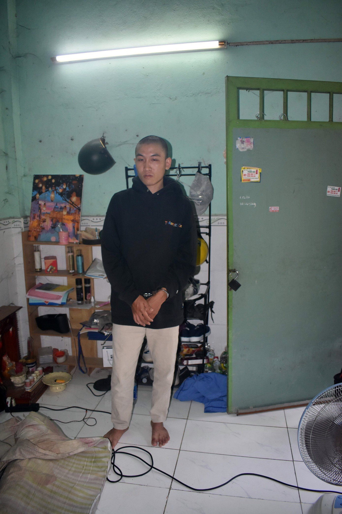 Đối tượng Võ Đức Anh Hào bị khởi tố về tội “tàng trữ tiền giả”