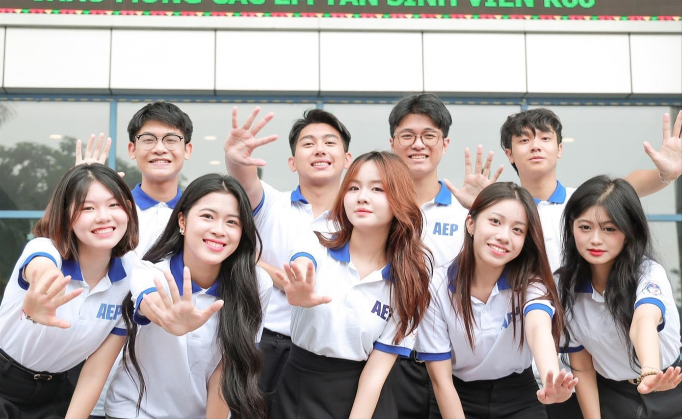 Sinh viên ĐH Kinh tế Quốc dân