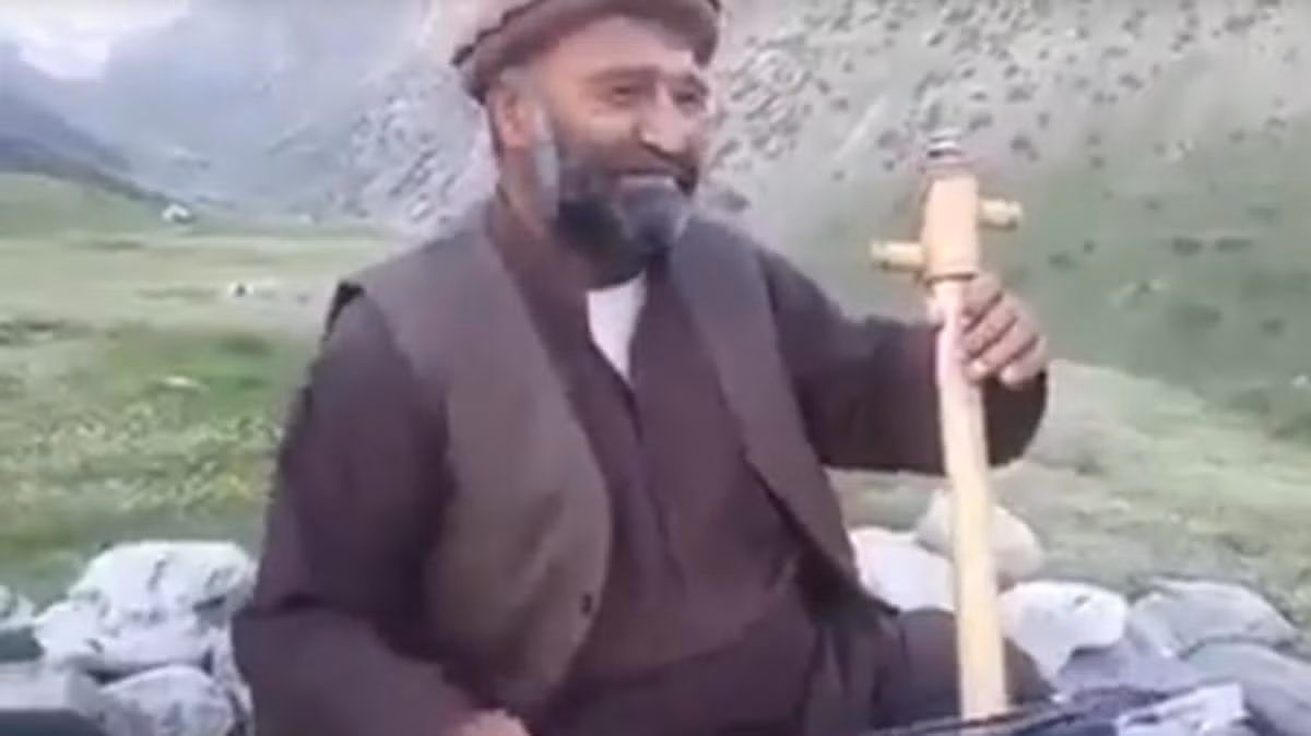 Ca sĩ dân ca Fawad Andarabi Ca sĩ dân ca Fawad Andarabi