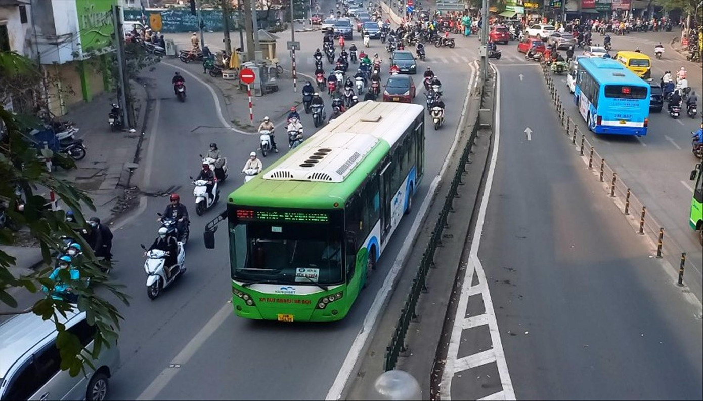 Việc BRT được dành một làn đường riêng bị cho là lãng phíẢnh: Thành Đạt