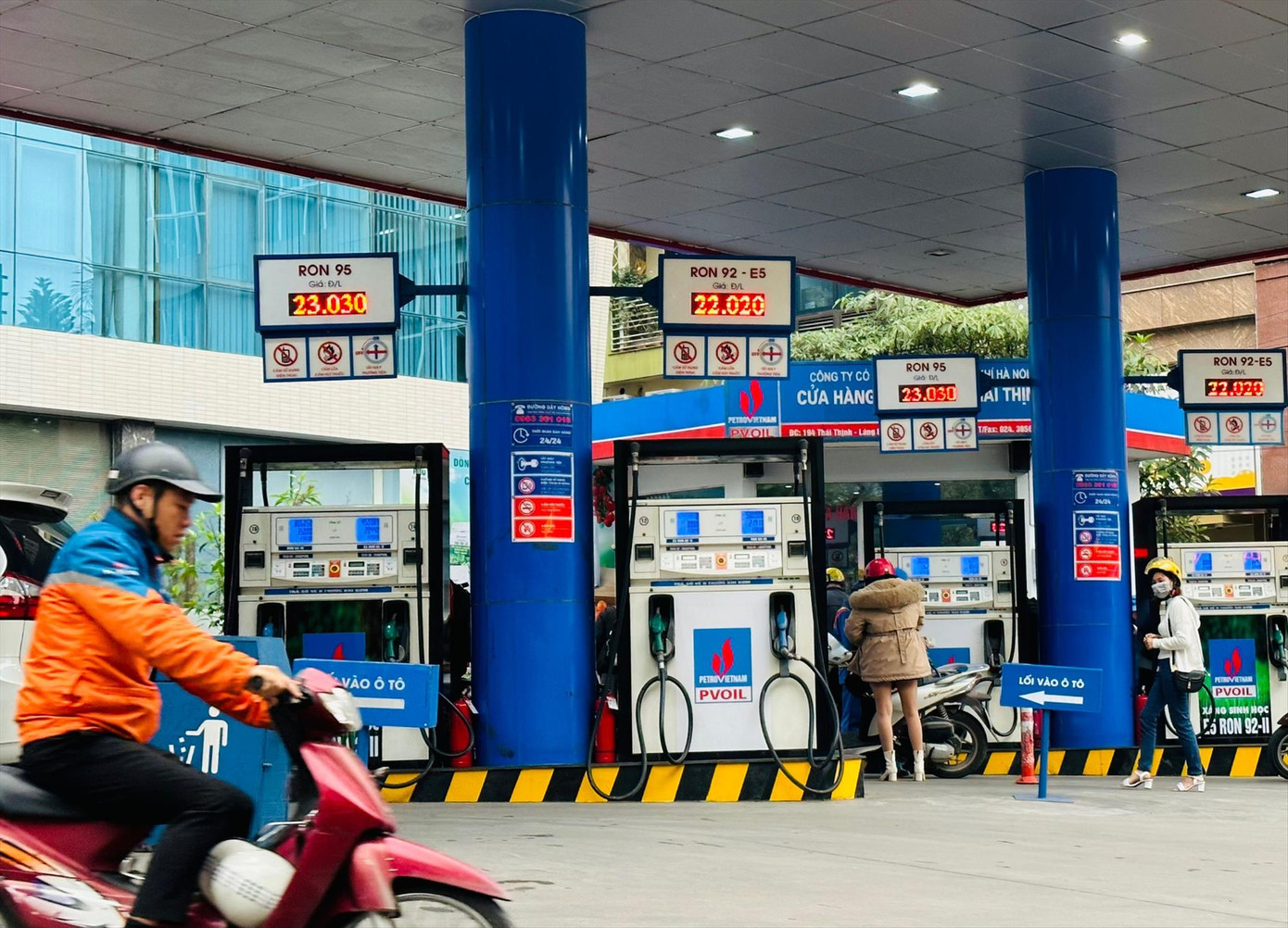 Doanh nghiệp xăng dầu cho biết, mức chiết khấu hiện tại đang khiến các doanh nghiệp bị lỗ lớn. Ảnh: Như Ý Doanh nghiệp xăng dầu cho biết, mức chiết khấu hiện tại đang khiến các doanh nghiệp bị lỗ lớn. Ảnh: Như Ý