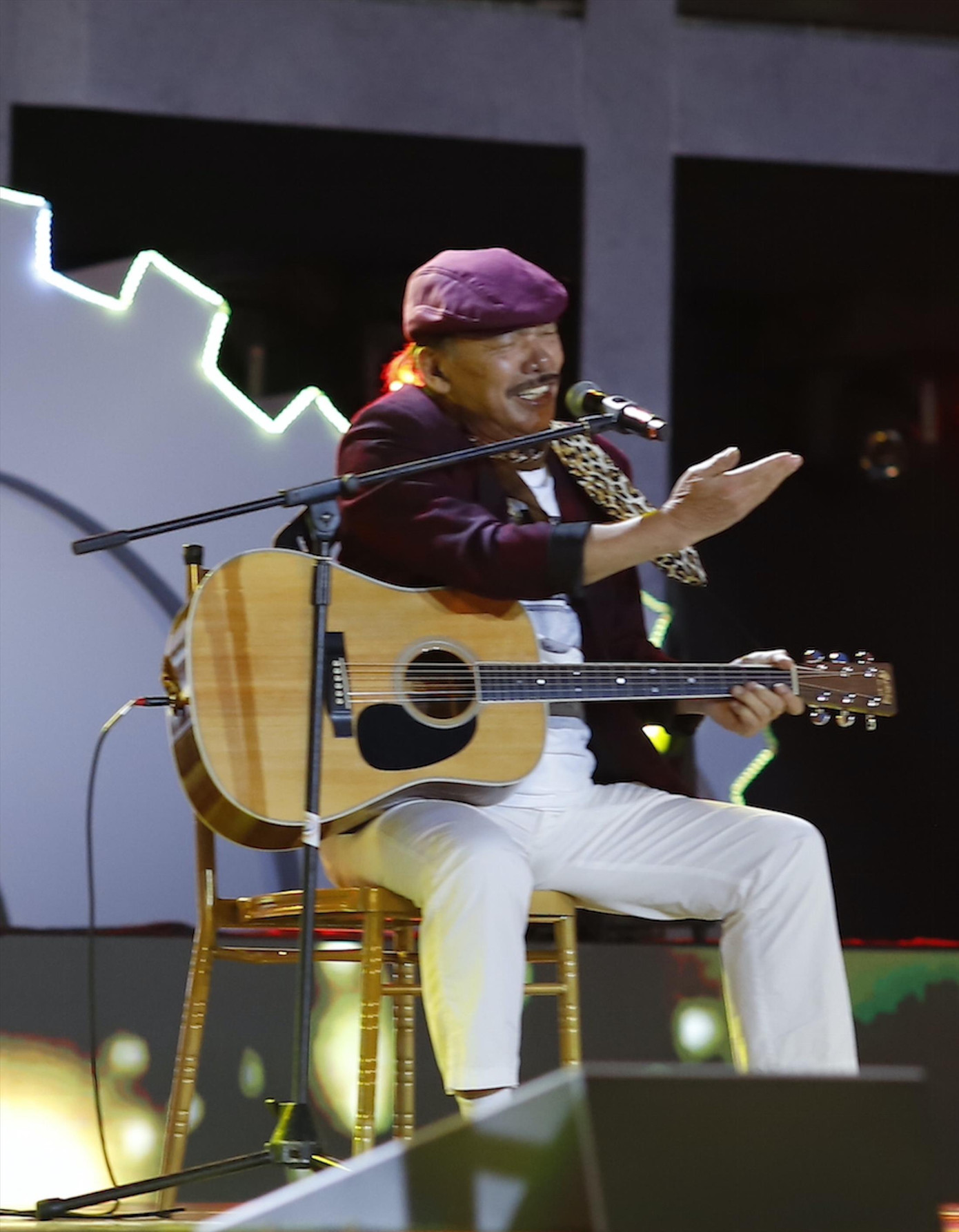 Nhạc sỹ Trần Tiến trở lại với khán giả tại Dalat Best Dance Crew