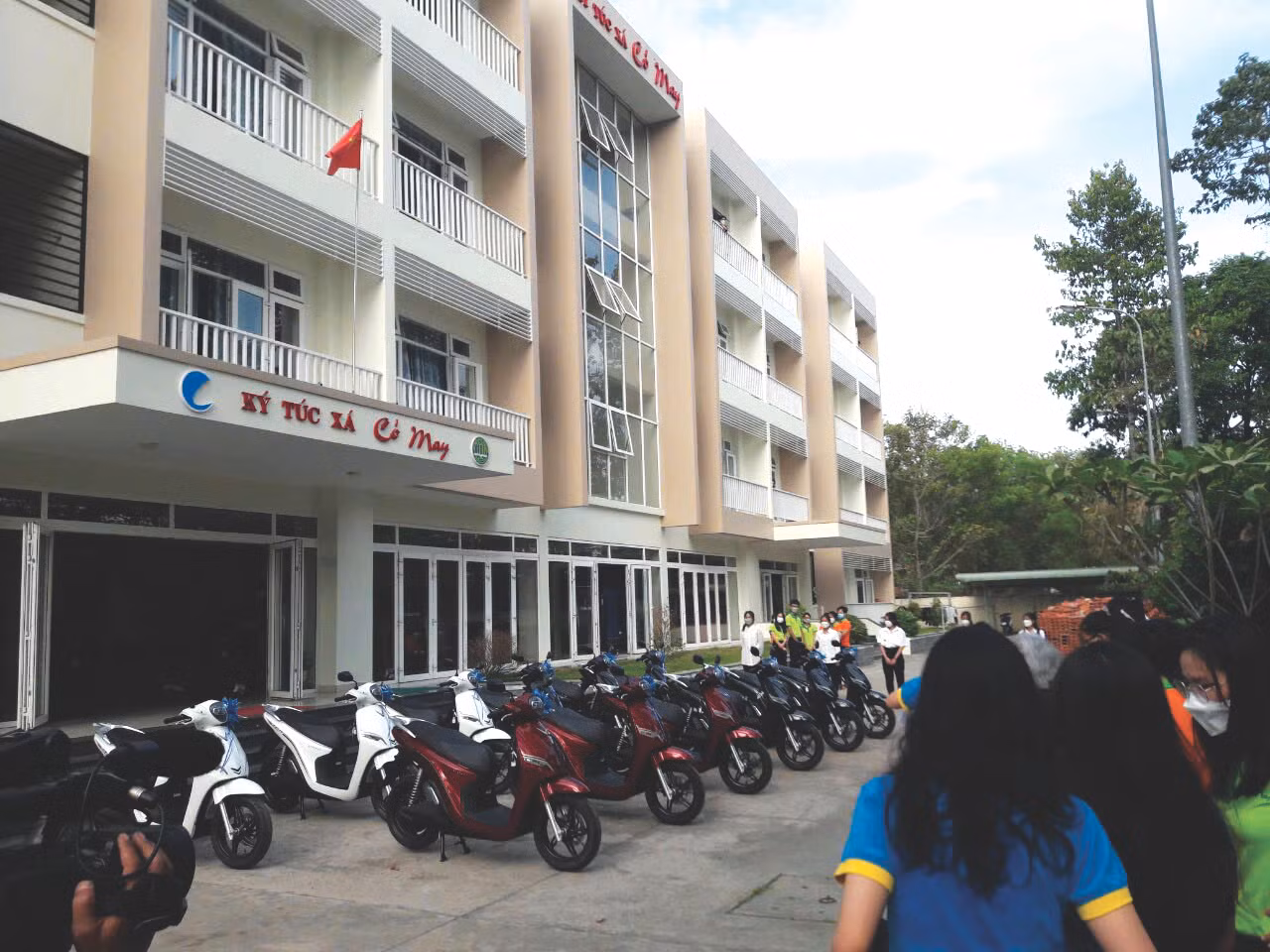 Ký túc xá do doanh nhân Phạm Văn Bên và gia đình đầu tư xây dựng tại Trường đại học Nông Lâm TPHCM