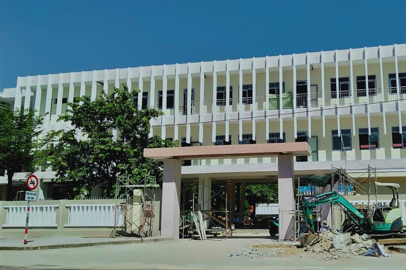 Trường Tiểu học Võ Thị Sáu (quận Liên Chiểu) được đầu tư xây dựng, giải quyết bài toán học 2 buổi/ngày Trường Tiểu học Võ Thị Sáu (quận Liên Chiểu) được đầu tư xây dựng, giải quyết bài toán học 2 buổi/ngày