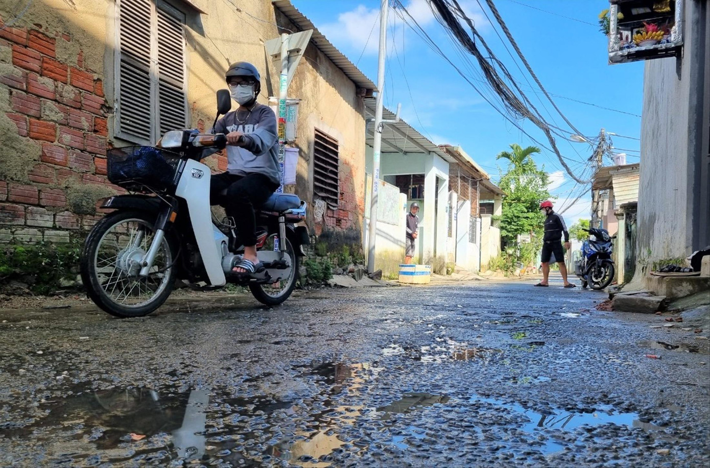 Khu vực dính quy hoạch nhà cửa, đường sá xuống cấp, tồi tàn Ảnh: Thanh Trần