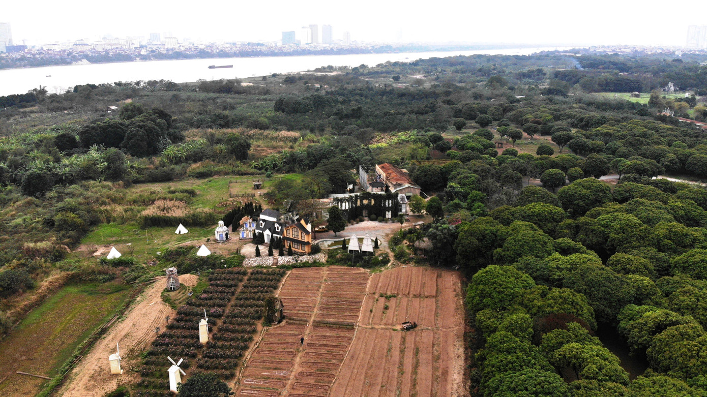 Khu Vườn Nhãn và phim trường tại phường Long Biên (quận Long Biên) Khu Vườn Nhãn và phim trường tại phường Long Biên (quận Long Biên)