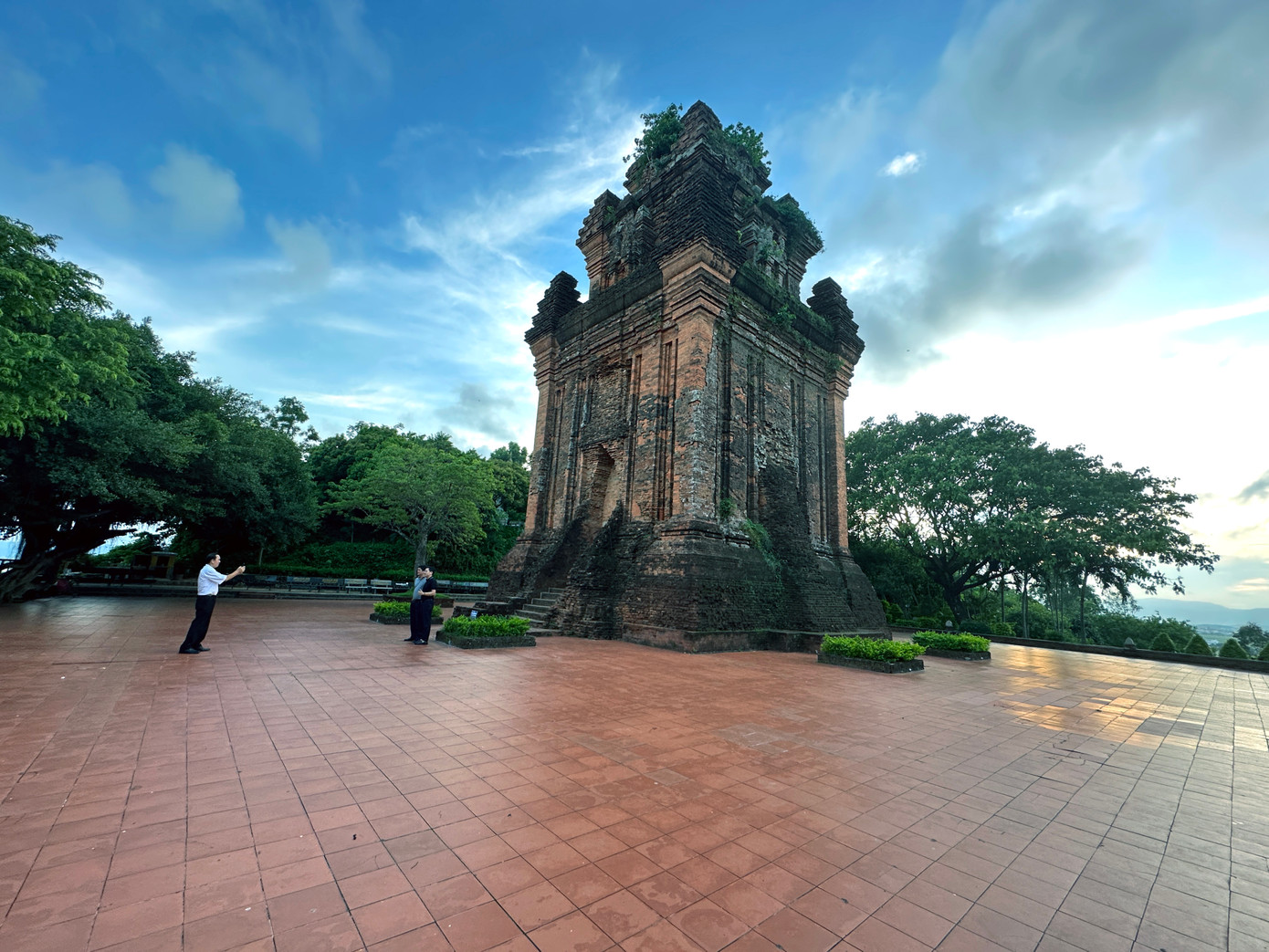 Tháp Nhạn trong chiều yên ả. Ảnh: Như Ý Tháp Nhạn trong chiều yên ả. Ảnh: Như Ý