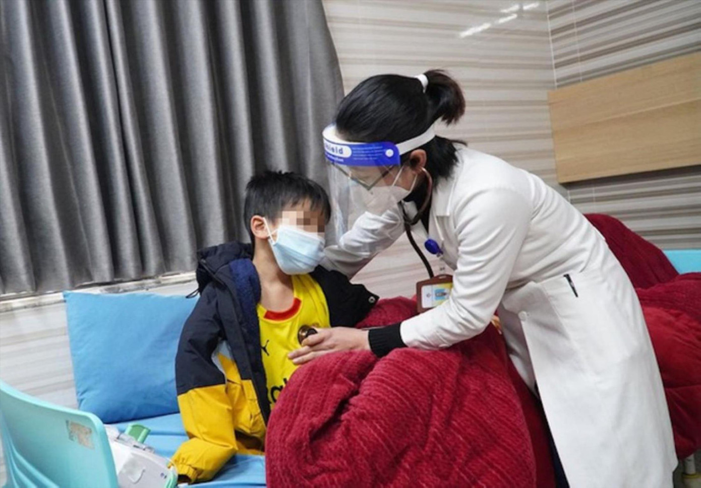 Trẻ bị hậu COVID-19 được bác sĩ BV Đa khoa Hùng Vương (Phú Thọ) khám Trẻ bị hậu COVID-19 được bác sĩ BV Đa khoa Hùng Vương (Phú Thọ) khám