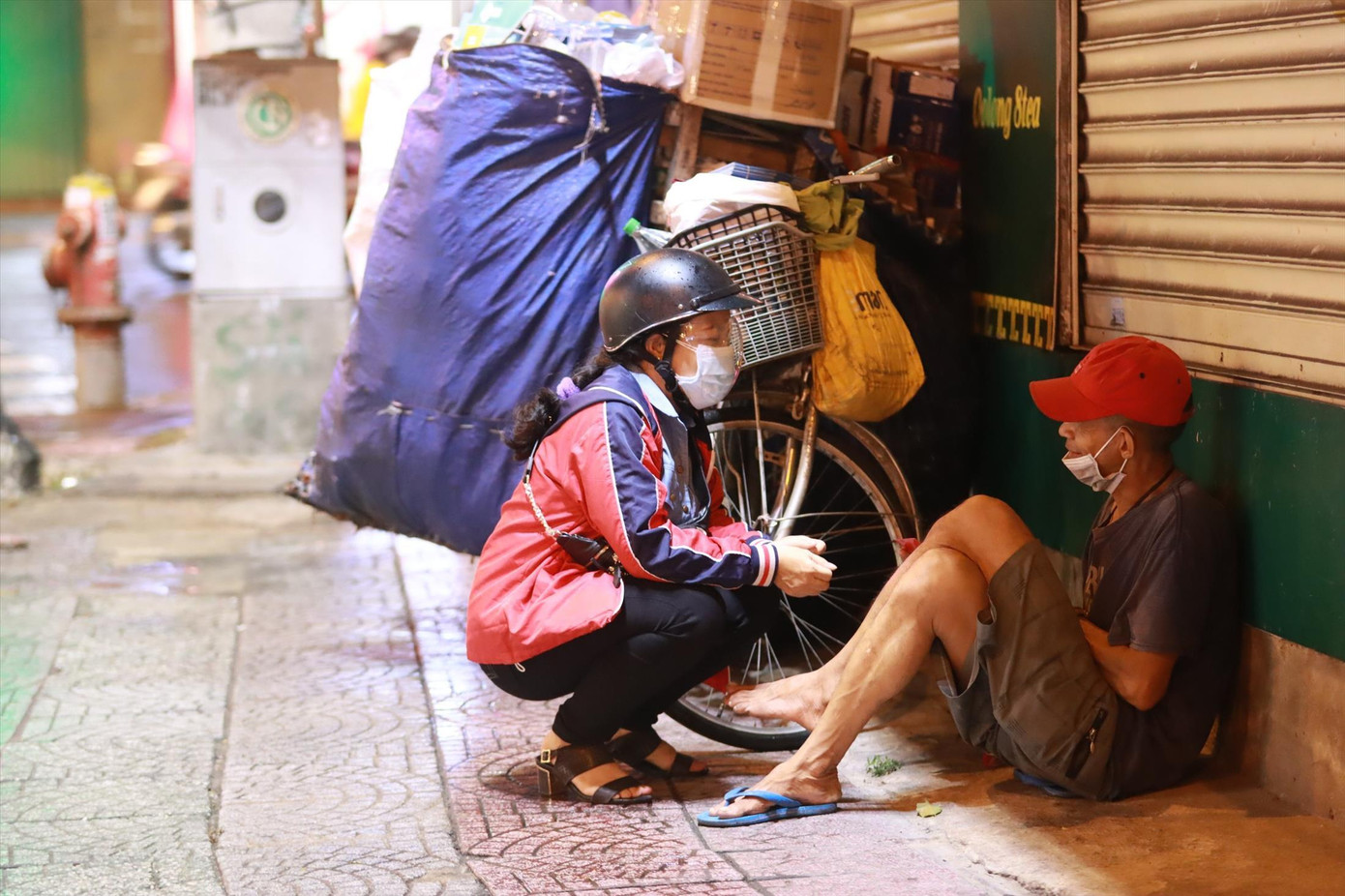Nhiều người ở lại bám trụ TPHCM để mưu sinh khi dịch bùng lên và thành phố giãn cách
