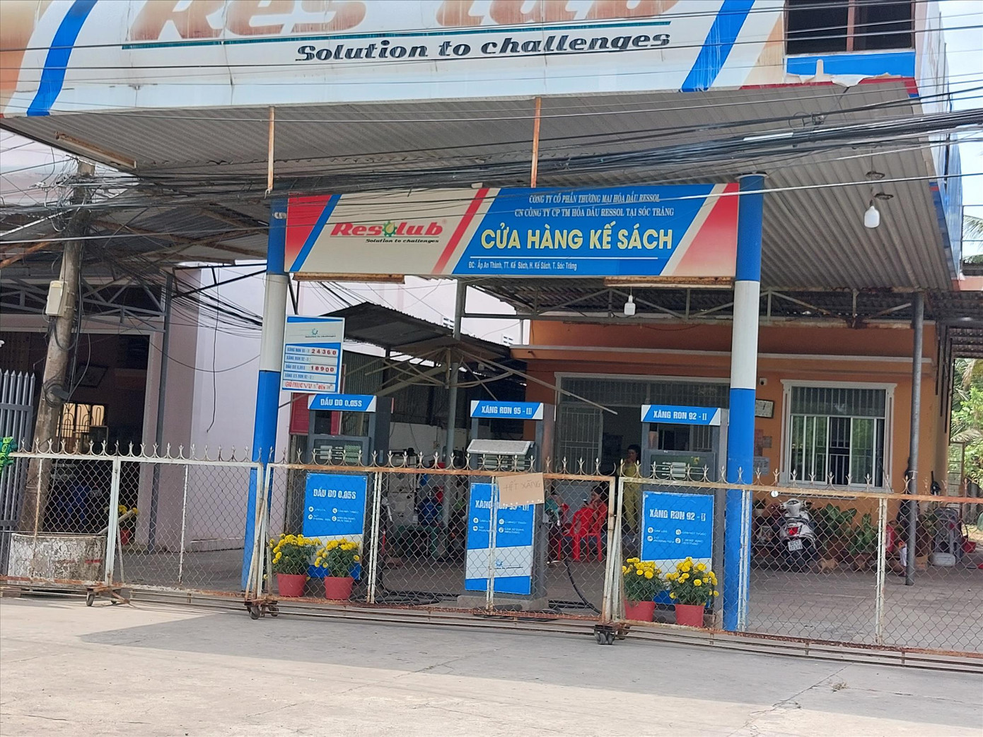 Một cây xăng ở huyện Kế Sách ( Sóc Trăng) đóng cửa Một cây xăng ở huyện Kế Sách ( Sóc Trăng) đóng cửa