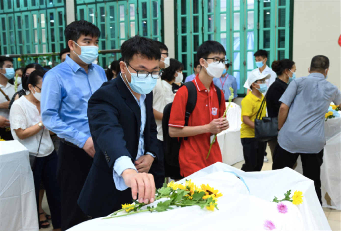 Thầy trò trường ĐH Y Hà Nội tri ân những người hiến xác cho khoa học