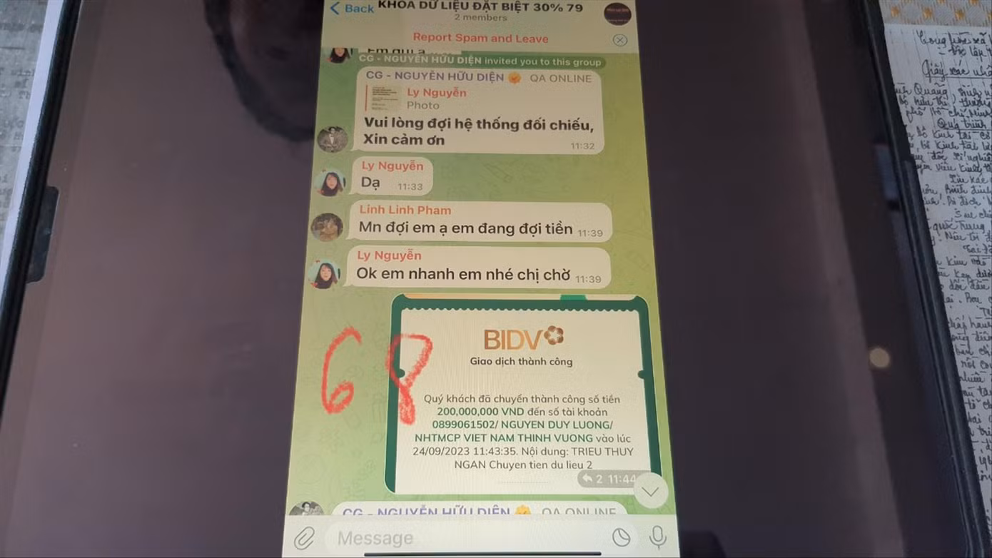 Thông tin bà N chuyển tiền cho các đối tượng lừa đảo. Ảnh: Hoàng Thuận