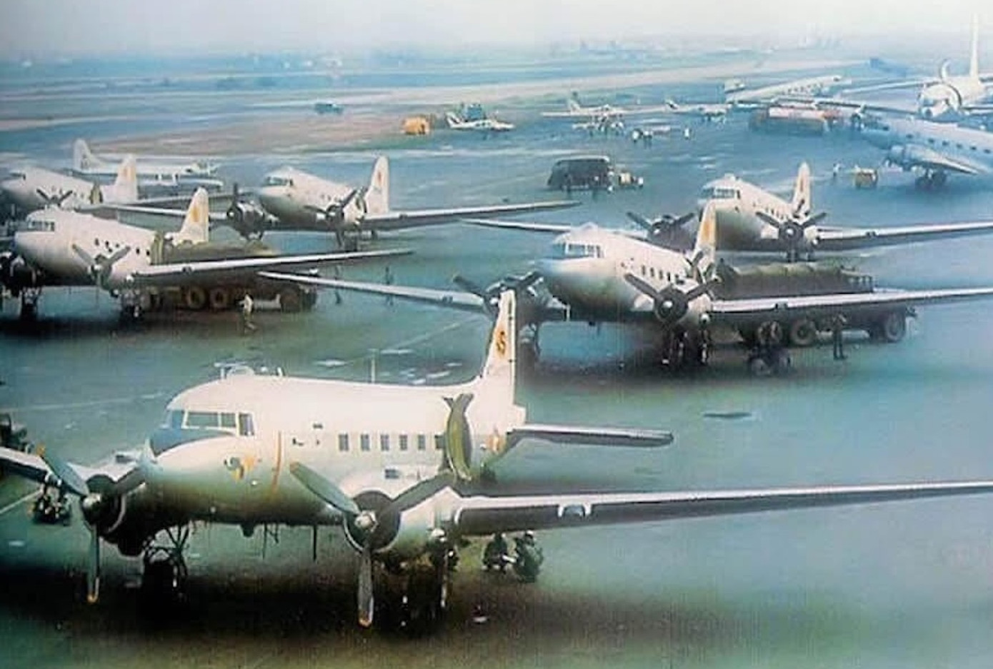 Sân bay Tân Sơn Nhất trước 1975. Ảnh tư liệu.