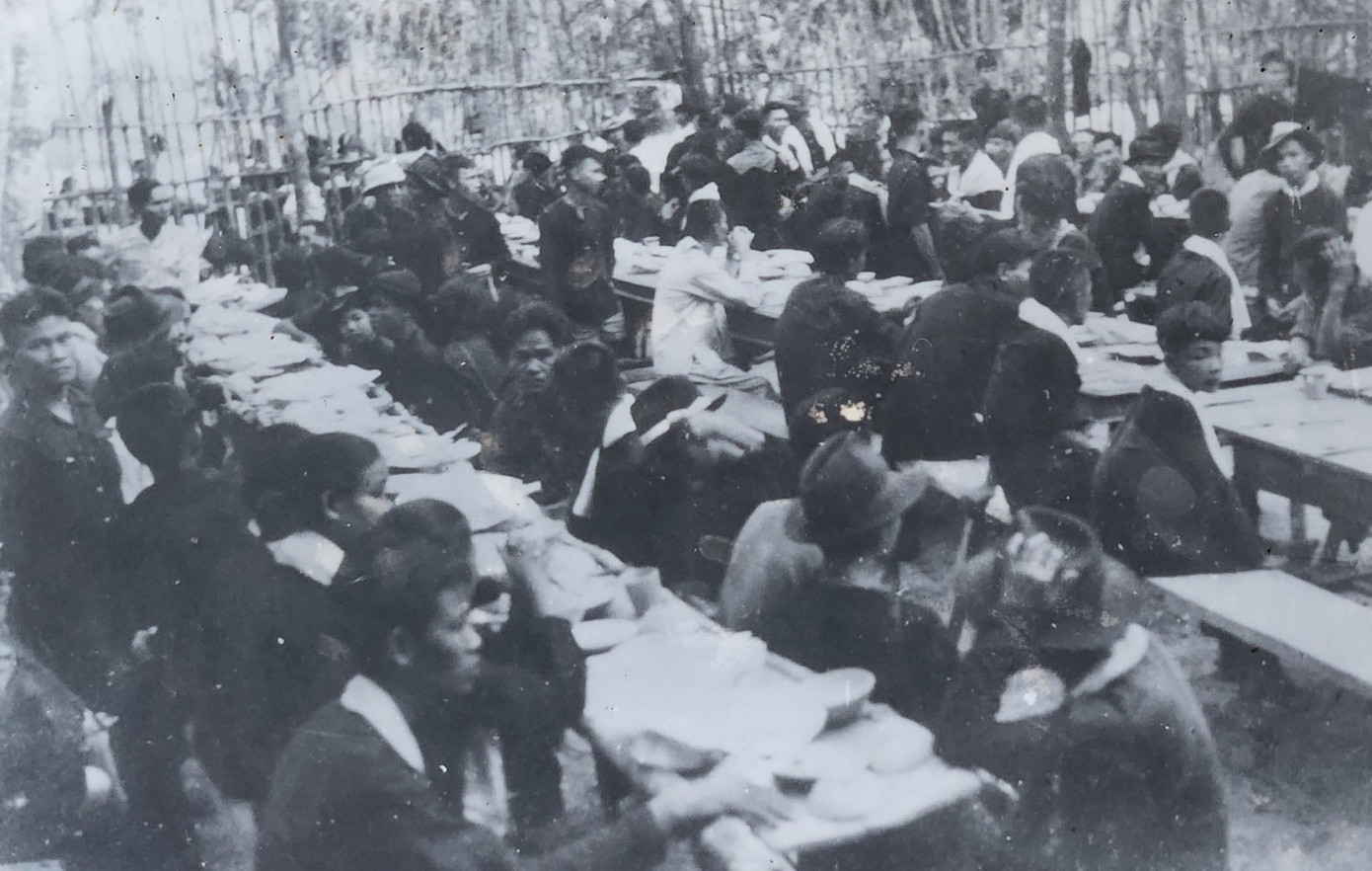 Họp mặt Vệ quốc đoàn tại miền Đông Nam bộ. Họp mặt Vệ quốc đoàn tại miền Đông Nam bộ.