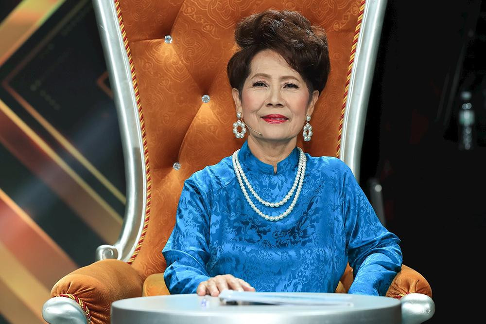 Nữ danh ca ngồi ghế nóng gameshow (Ảnh: Internet) Nữ danh ca ngồi ghế nóng gameshow (Ảnh: Internet)