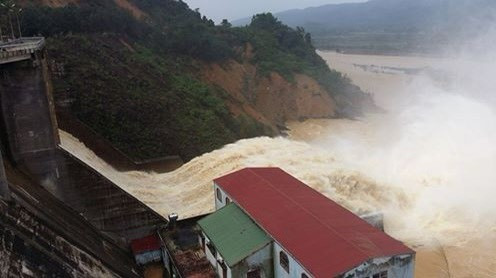 Nhà máy thủy điện Hố Hô xả lũ