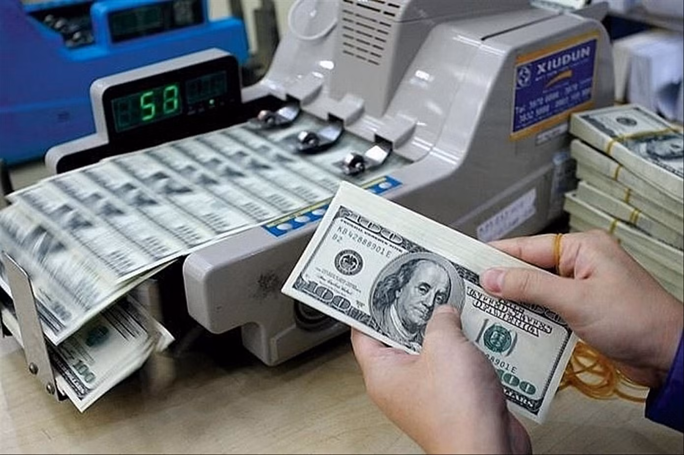 Giá vàng, USD cùng “nhảy múa” những ngày đầu tháng 4 Ảnh: Như Ý Giá vàng, USD cùng “nhảy múa” những ngày đầu tháng 4 Ảnh: Như Ý