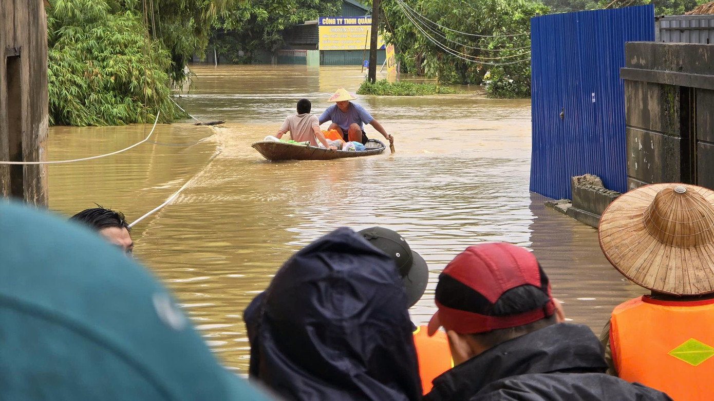 Ngập lụt sau bão ở Thái Nguyên Ảnh: Trường Phong