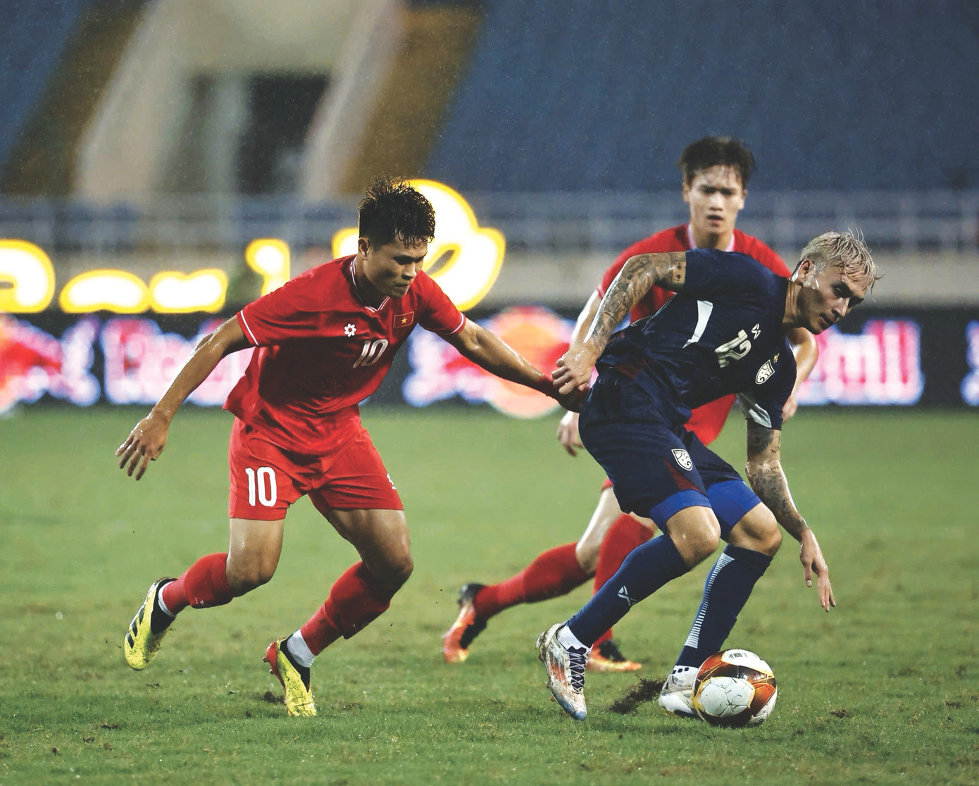 Thái Lan với đội hình thiếu nhiều trụ cột vẫn khiến đội tuyển Việt Nam gặp khó ảnh: Như Ý Thái Lan với đội hình thiếu nhiều trụ cột vẫn khiến đội tuyển Việt Nam gặp khó ảnh: Như Ý