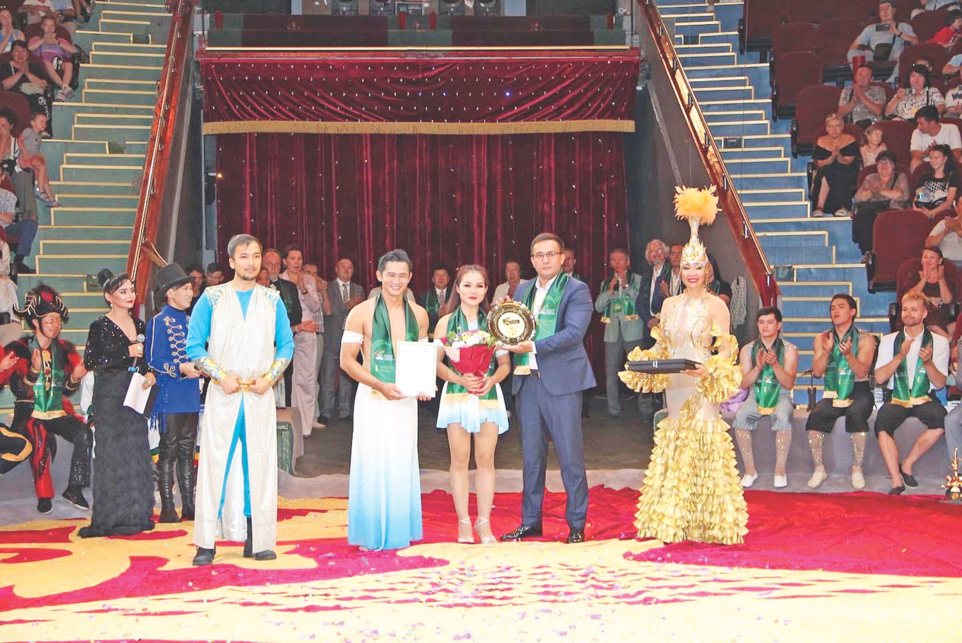 Hiển Phước- Thanh Hoa nhận giải thưởng Huy chương Vàng tại Liên hoan xiếc quốc tế Kazakhstan tháng 7/2023 Hiển Phước- Thanh Hoa nhận giải thưởng Huy chương Vàng tại Liên hoan xiếc quốc tế Kazakhstan tháng 7/2023