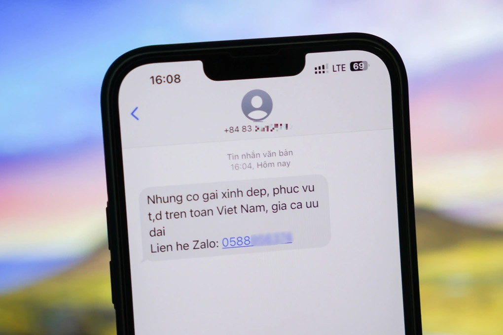Tin nhắn gạ tình qua điện thoại ngày càng phổ biến Tin nhắn gạ tình qua điện thoại ngày càng phổ biến