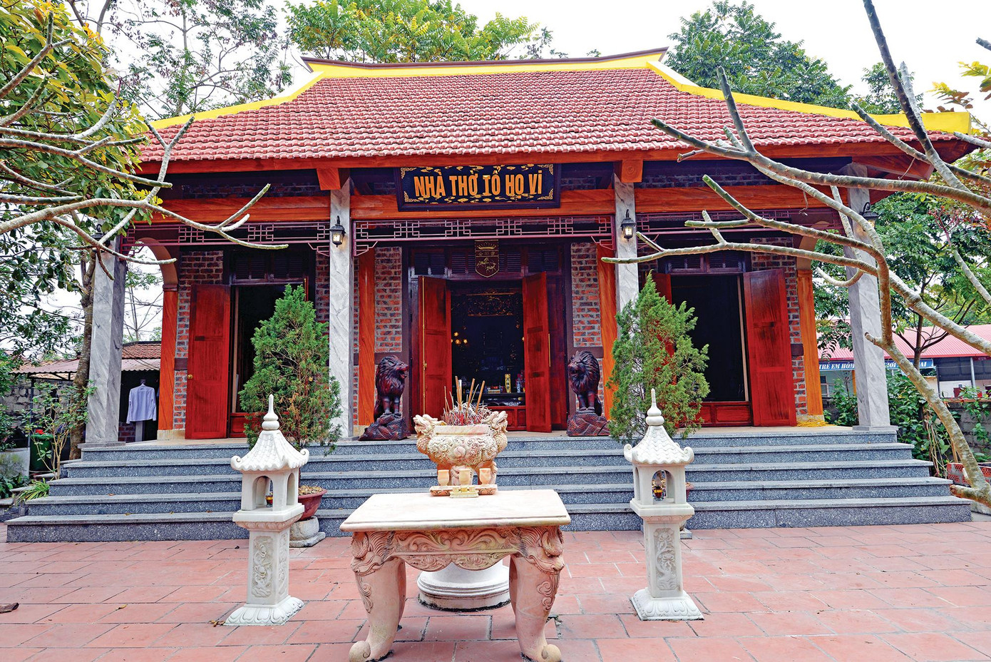 Nhà thờ tổ họ Vi hiện nay ở Bản Chu Ảnh: Bích Hợp