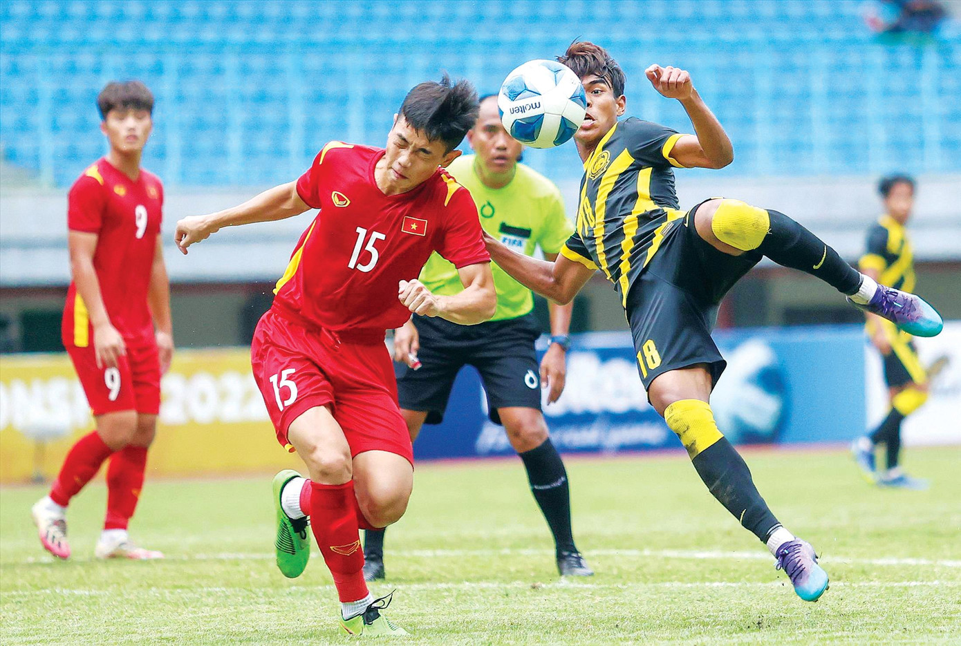 Các cầu thủ U19 Việt Nam không thể vượt qua Malaysia trong trận đấu chiều thứ Tư Ảnh: Anh Đoàn