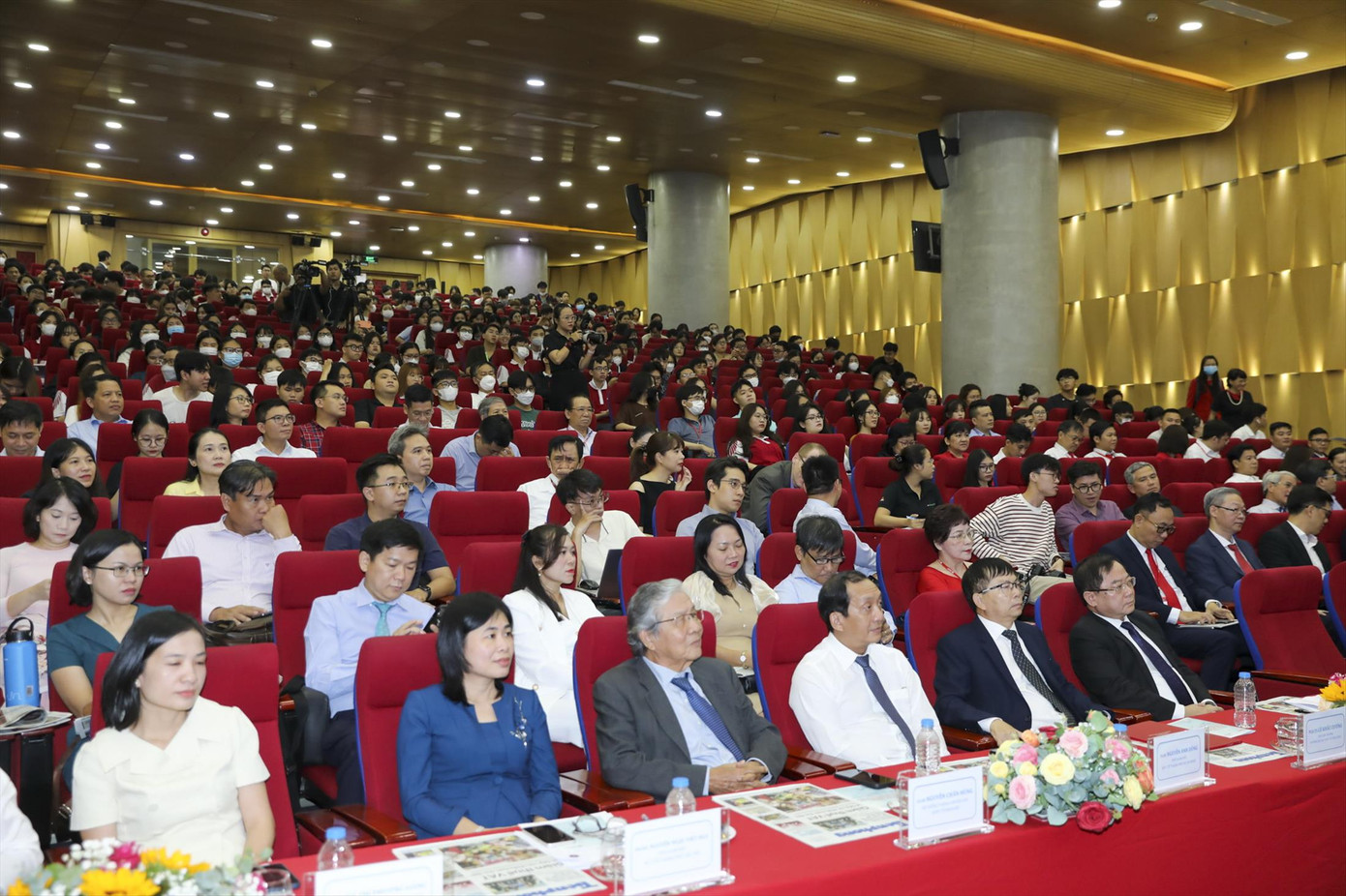 Hội thảo thu hút đông đảo sự tham gia của các chuyên gia đầu ngành về y tế chuyên sâu ảnh: Duy Anh