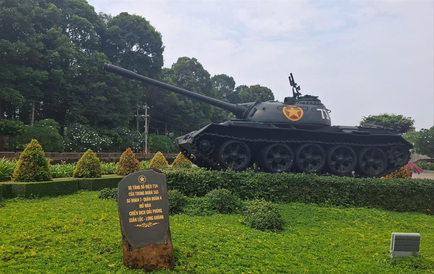 Xe tăng T54 tham gia chiến dịch Xuân Lộc.