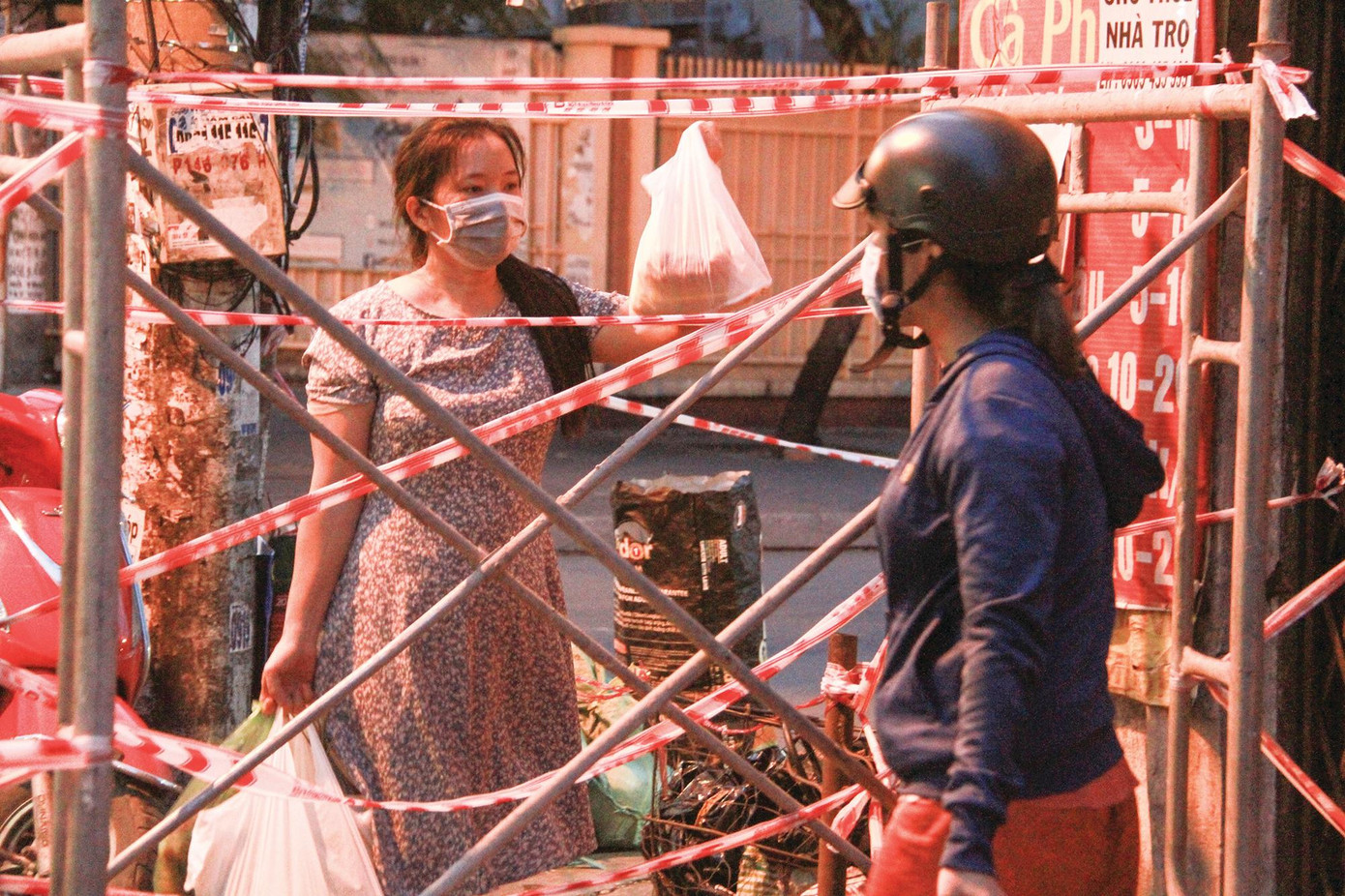 Phong tỏa kéo dài gây sang chất tâm lý cho người dân