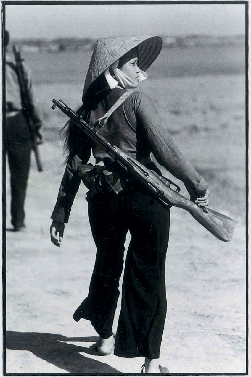 Tác phẩm: Đi trực chiến của tác giả Mai Nam