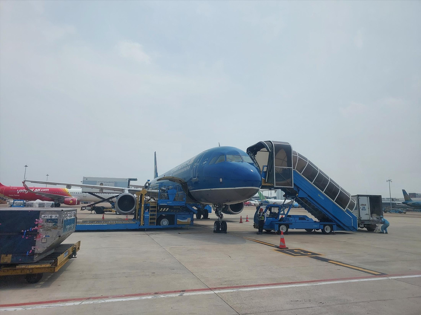 Hàng không là một trong những ngành thua lỗ năm 2022 đang được đề xuất miễn tiền chậm nộp phạt.