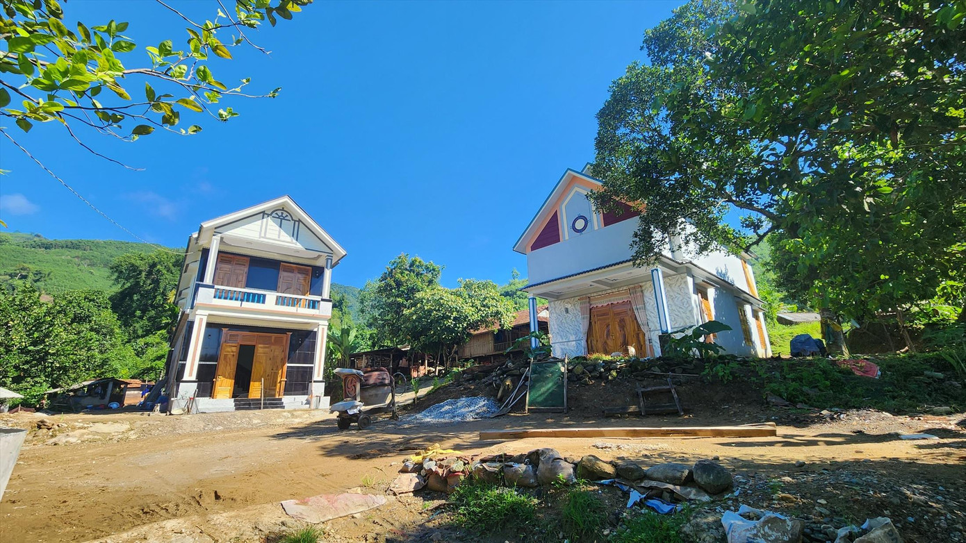 Niềm vui đã trở lại với người dân Làng Rêu. Ảnh: NN Niềm vui đã trở lại với người dân Làng Rêu. Ảnh: NN