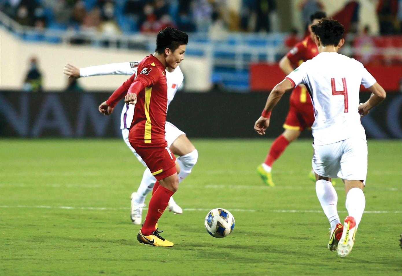 Giữ chân Quang Hải là nhiệm vụ bắt buộc với CLB Hà Nội? Ảnh: Anh Đoàn Giữ chân Quang Hải là nhiệm vụ bắt buộc với CLB Hà Nội? Ảnh: Anh Đoàn