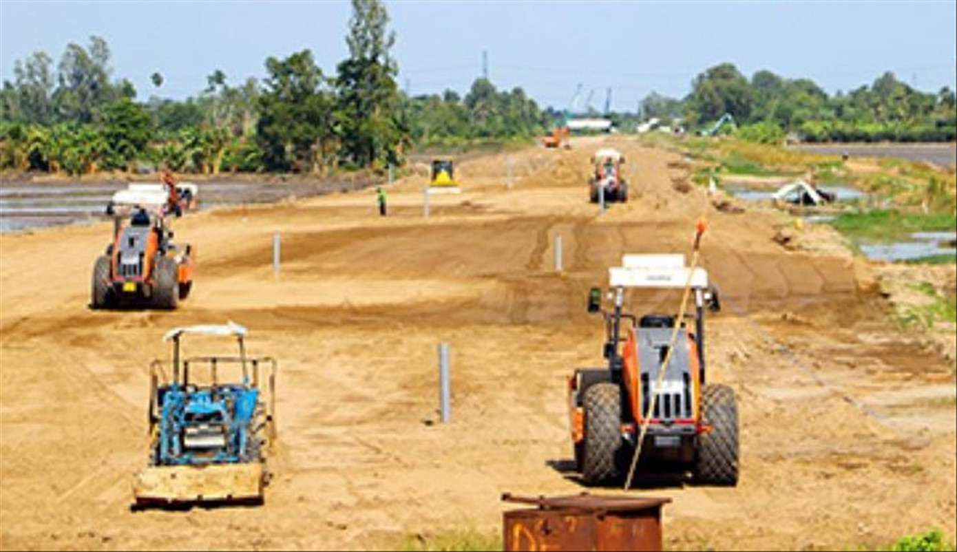 Thi công cao tốc Cần Thơ – Cà Mau đoạn qua Hậu Giang Thi công cao tốc Cần Thơ – Cà Mau đoạn qua Hậu Giang