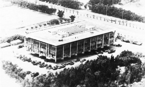 Kinh hoàng vụ đánh bom giết 241 lính Mỹ ở Lebanon ảnh 1