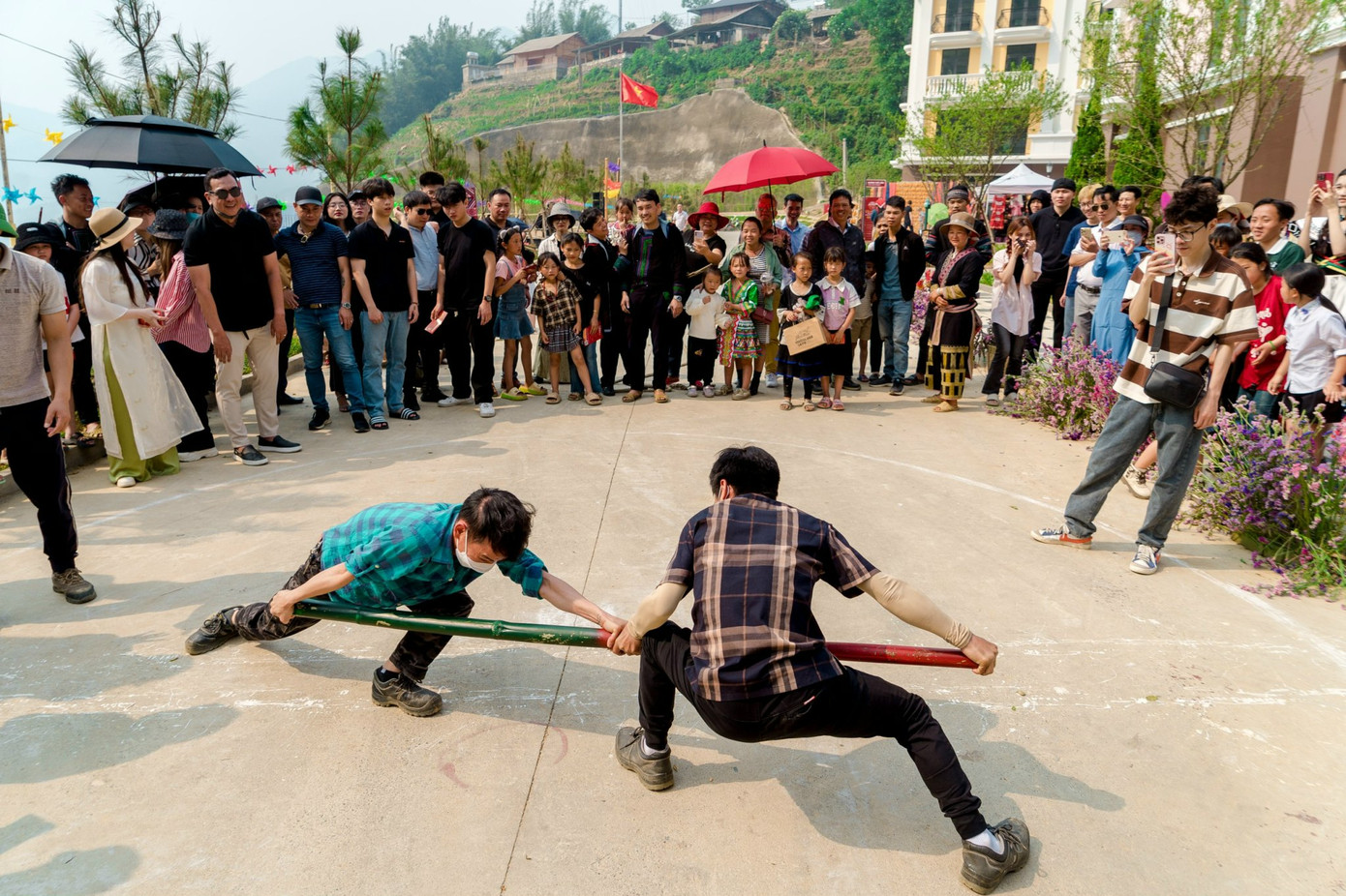 Rộn ràng khí ngày hội Tây Bắc tại Lễ hội Ẩm thực Mường Hoa Sa Pa