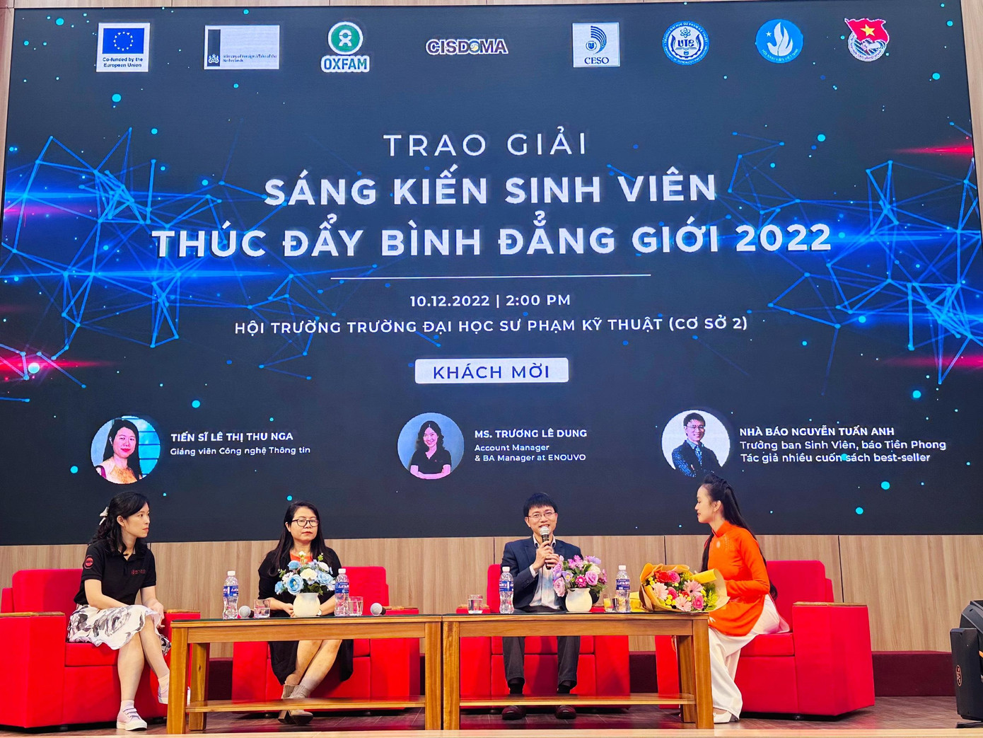 Nhà báo Nguyễn Tuấn Anh chia sẻ tại chương trình “Trao giải sáng kiến sinh viên thúc đẩy bình đẳng giới 2022”.