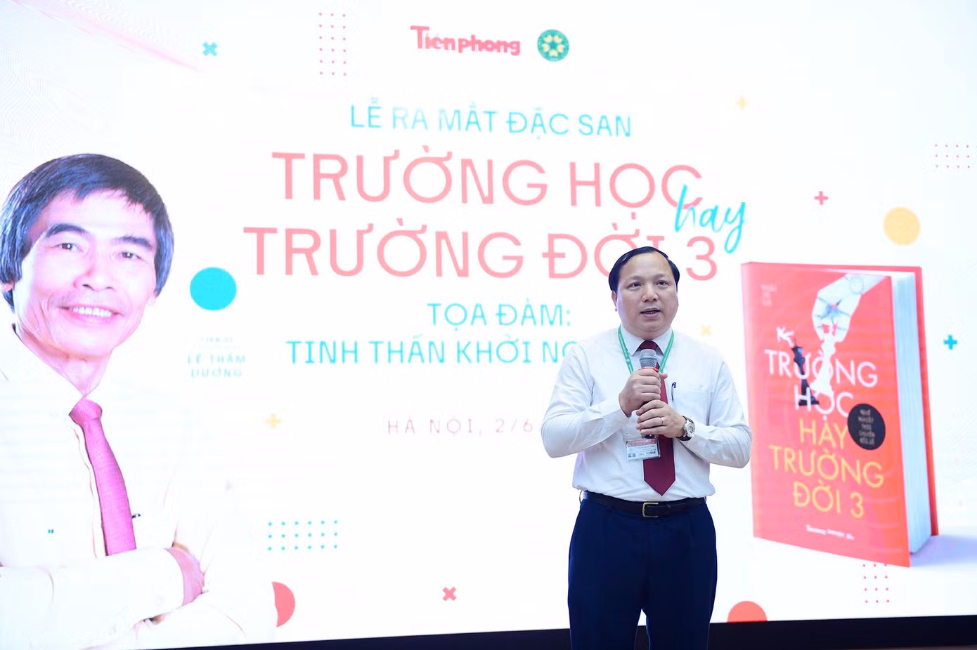 TS Vũ Ngọc Huyên - Phó Giám đốc Học viện Nông nghiệp Việt Nam phát biểu chào mừng.