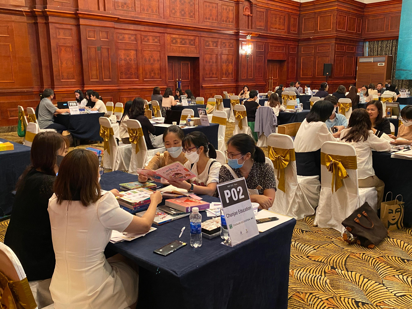 Hình ảnh tại Hội chợ sách Hàn Quốc lần thứ 5 (29 và 30/9/2022).